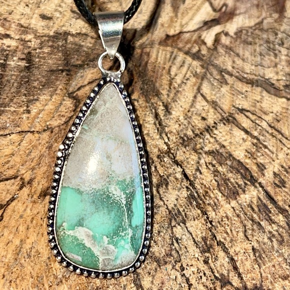 Green Variscite- Utahlite Pendant 2" - Picture 10 of 12